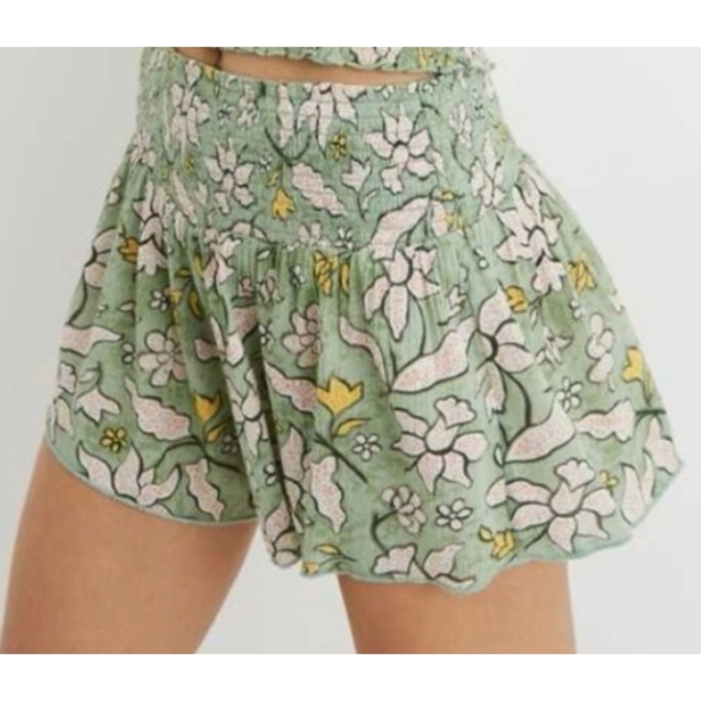 Aerie Real Good Smocked Waist Floral Shorts Green Size L